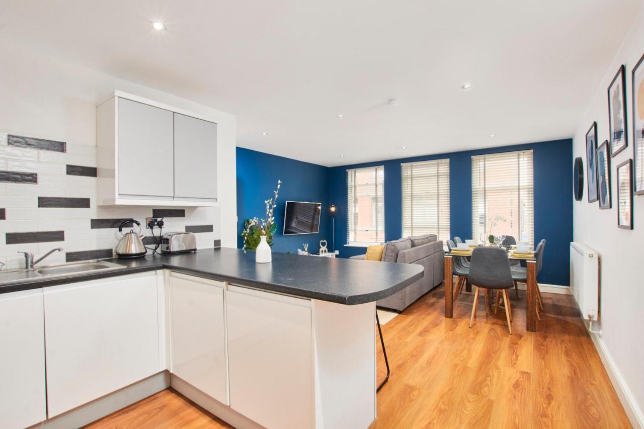 Stunning City Centre 3 Bed, 3 Bath - Sleeps 8! Daire Leeds  Dış mekan fotoğraf