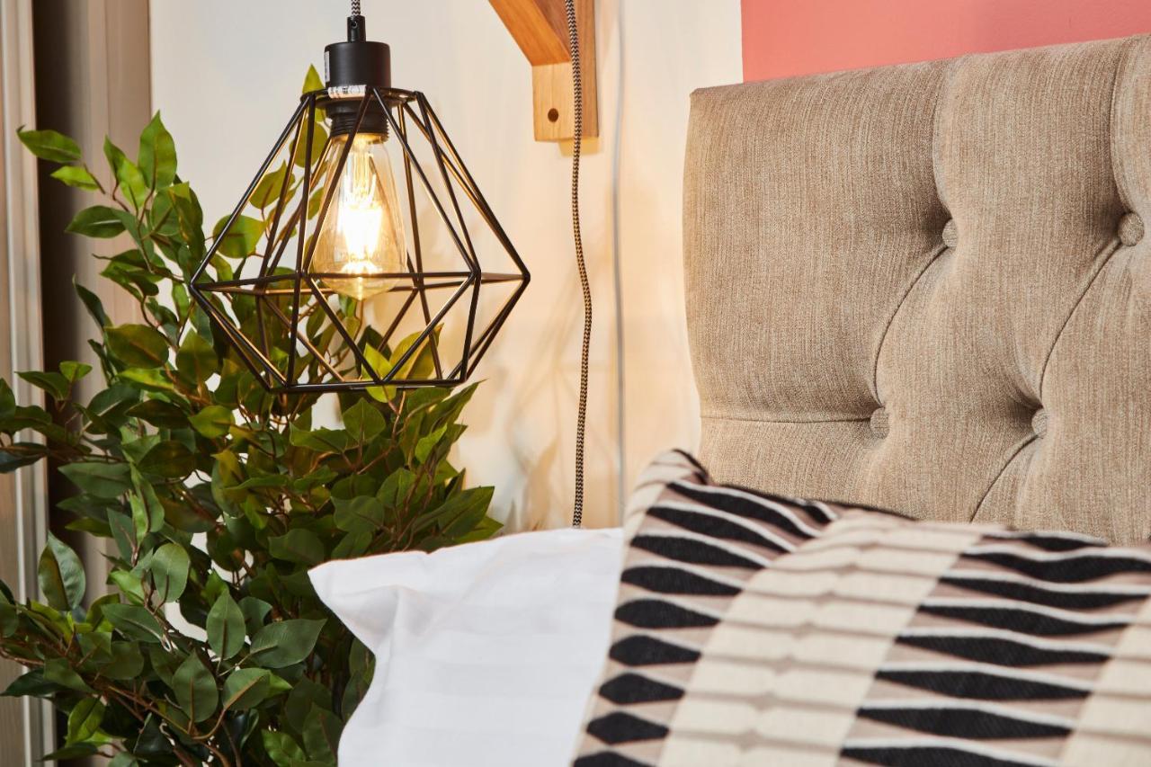 Stunning City Centre 3 Bed, 3 Bath - Sleeps 8! Daire Leeds  Dış mekan fotoğraf