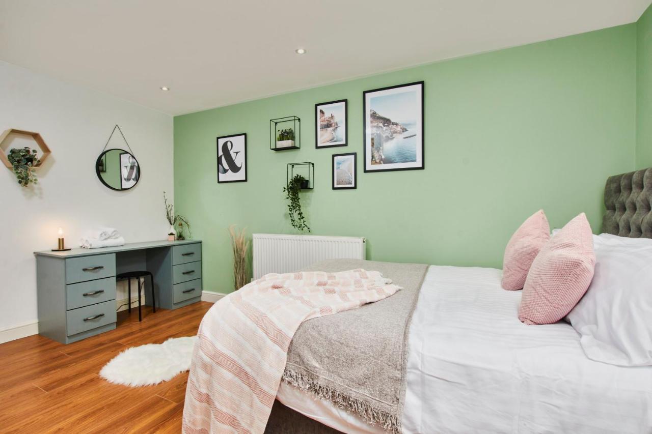 Stunning City Centre 3 Bed, 3 Bath - Sleeps 8! Daire Leeds  Dış mekan fotoğraf