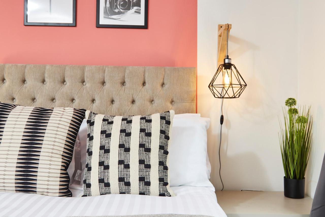 Stunning City Centre 3 Bed, 3 Bath - Sleeps 8! Daire Leeds  Dış mekan fotoğraf